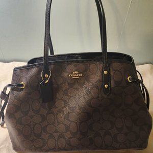 Authentic Coach handbag/shoulder bag